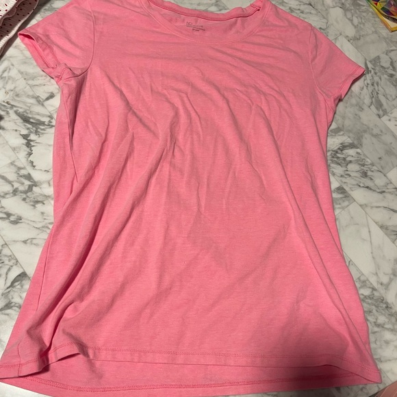 Plain Neon pink shirt plus sized - Picture 2 of 2
